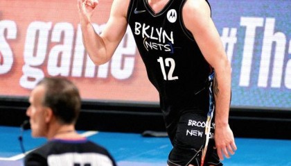 开云体育官网-7记三分掀篮网进攻狂潮 第四巨头令绿军无力招架