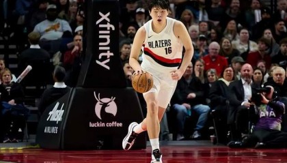 kaiyun-开拓者1分险胜火箭，杨瀚森的进步和挣扎都肉眼可见