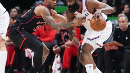 开云体育官网-NBA最新排名！火箭反超湖人，快船5连胜升第十，76人三队排名互换