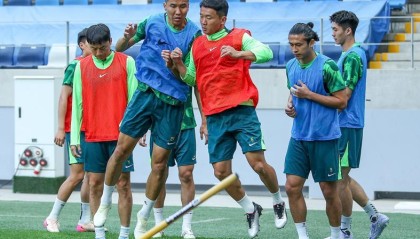 开云-电梯战神替补行 国安续约36岁老腰看不懂 鲤鱼再混1年 新外援呢？